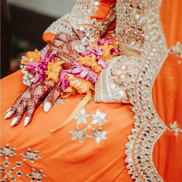 Pakistani Wedding Dress (Mehndi) - Picture 4 of 4